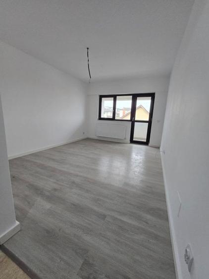 Apartament cu 2 camere decomandat în Galata
