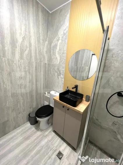 Apartamnt cu o camera, 21 mp, complet renovat, zona Calea F - 2