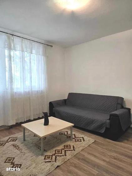 Apartament cu 2 camere semidecomandat în Calea Dumbrăvii