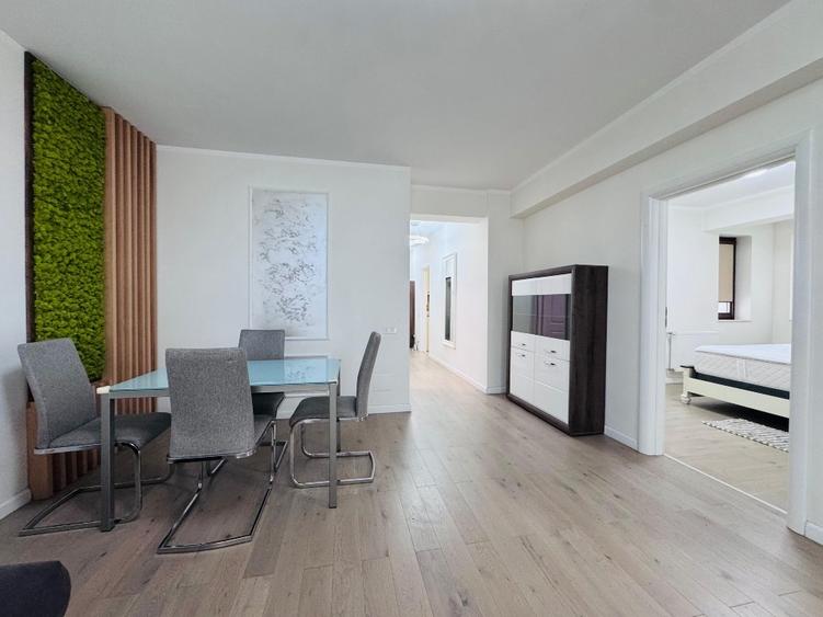 Apartament cu 3 camere semidecomandat, mobilat în Banu Manta