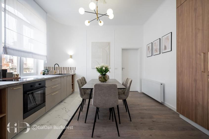 Apartament cu 3 camere, mobilat în P-ța Universității