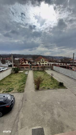 Casă cu 5 camere cu Teren 3000 Mp în Budești