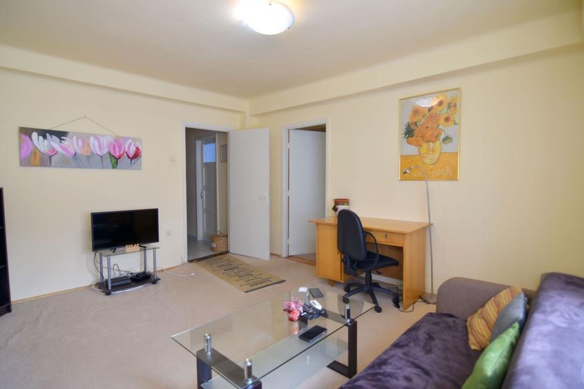 Apartament cu 2 camere semidecomandat, mobilat în Ultracentral
