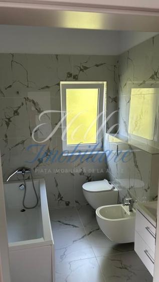 Duplex cu 4 camere cu Canalizare în Florești