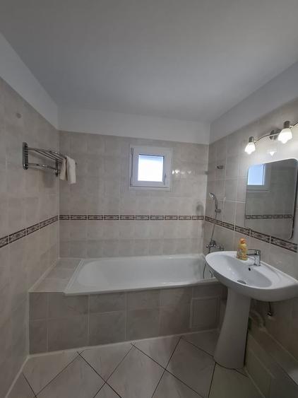 Apartament cu 2 camere decomandat în Turda