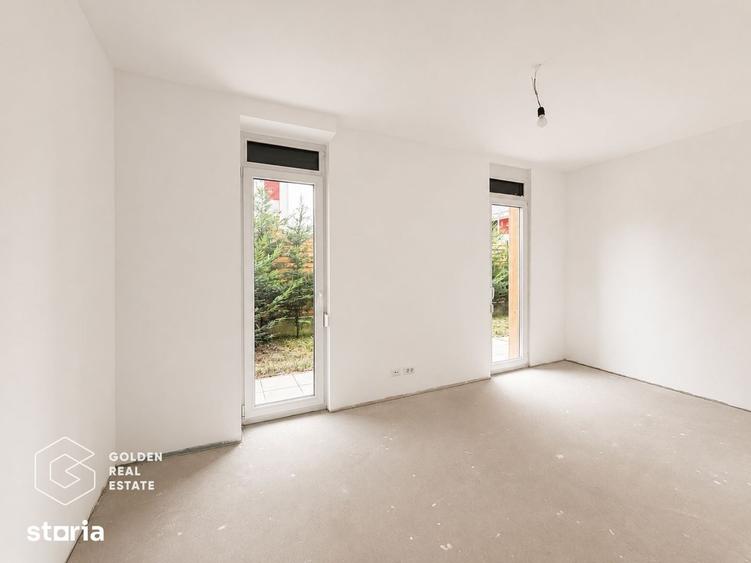 Apartament cu 3 camere în Intim