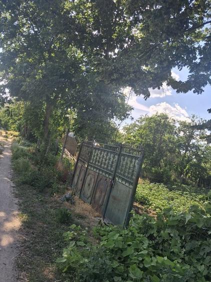 Casă cu 3 camere în Izvoru Aneștilor