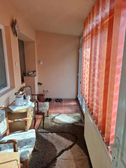 Casă cu 5 camere cu Teren 812 Mp în Central