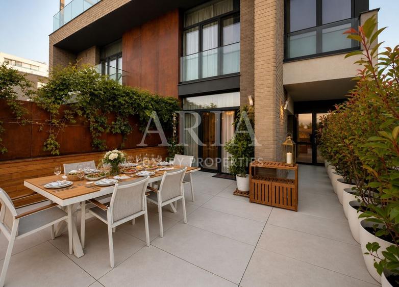 BELAIR LAKE - Penthouse duplex - LAKEFRONT - - 4
