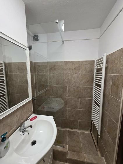 Garsonieră decomandată în Astra