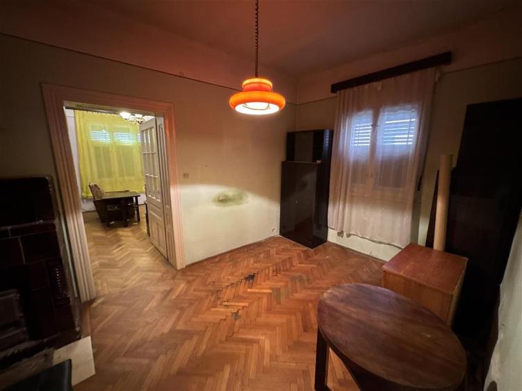 Casă cu 4 camere cu Teren 411 Mp în Cantemir