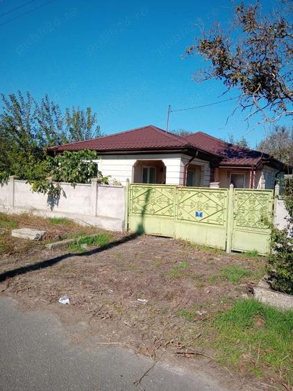 Casă cu 6 camere cu Teren 1100 Mp în Maluri