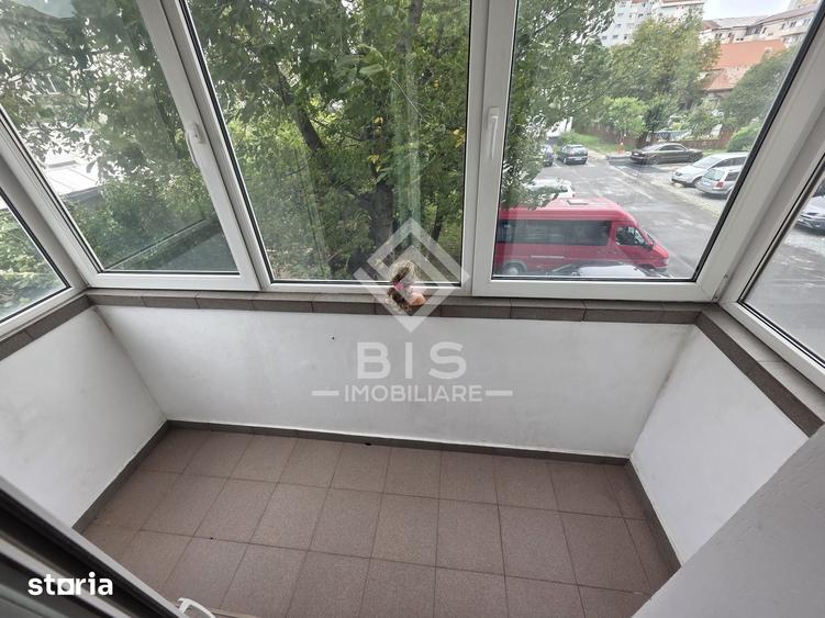 Apartament cu 3 camere decomandat în Ștefan cel Mare
