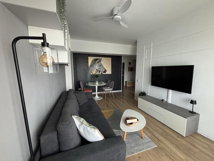 Apartament cu 2 camere decomandat în Central