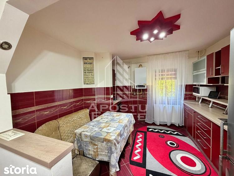 Apartament cu 3 camere, mobilat în Girocului