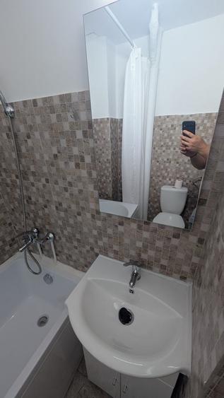 Vand apartment in orasul Marasesti la etajul 1 - 7