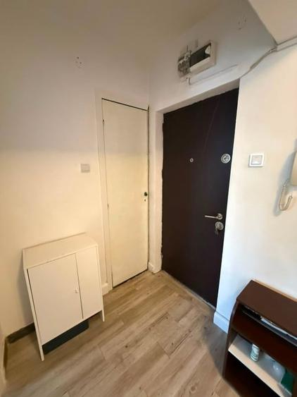 Apartament cu 3 camere decomandat, mobilat în Universitate