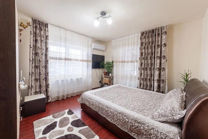 Casă cu 5 camere cu Teren 1044 Mp în Căteasca