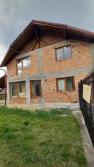 Casă cu 5 camere în Central