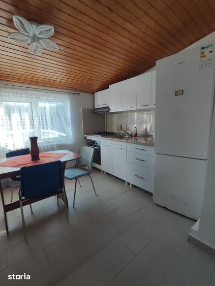 Casă cu 3 camere decomandat cu Teren 180 Mp în Viile Noi