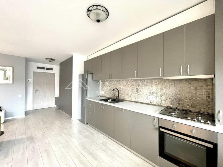 Apartament cu 2 camere semidecomandat, mobilat în Borhanci