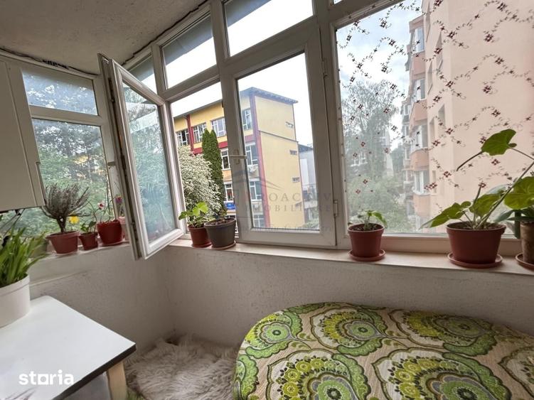 Apartament cu 4 camere decomandat în George Enescu