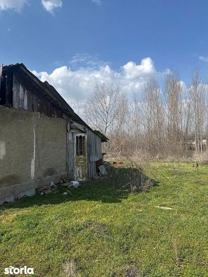 Teren+ casa Gostinu - 2