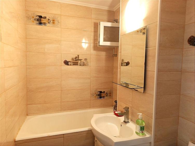 Apartament cu 3 camere semidecomandat în Nicolae Grigorescu