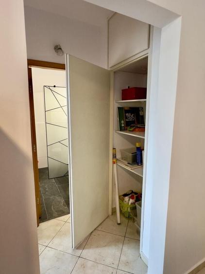 Apartament cu 2 camere semidecomandat, mobilat în 1 Mai