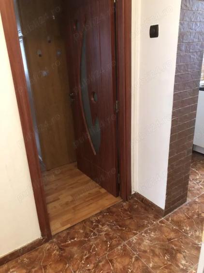 Apartament cu 2 camere semidecomandat în Far
