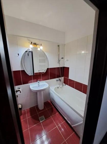 Apartament cu 2 camere semidecomandat, mobilat în Tătărași