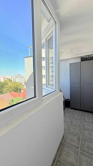 Apartament cu 3 camere decomandat în Moșilor
