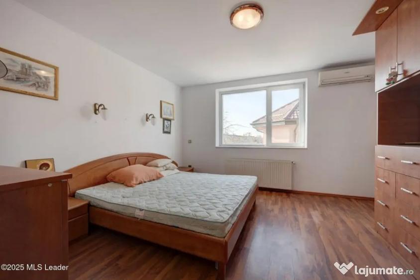 Casă cu 7 camere cu Teren 1120 Mp în Pipera