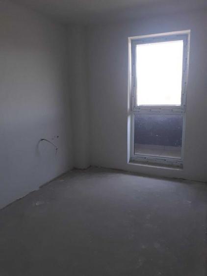 Apartament cu 2 camere decomandat în Hotvon
