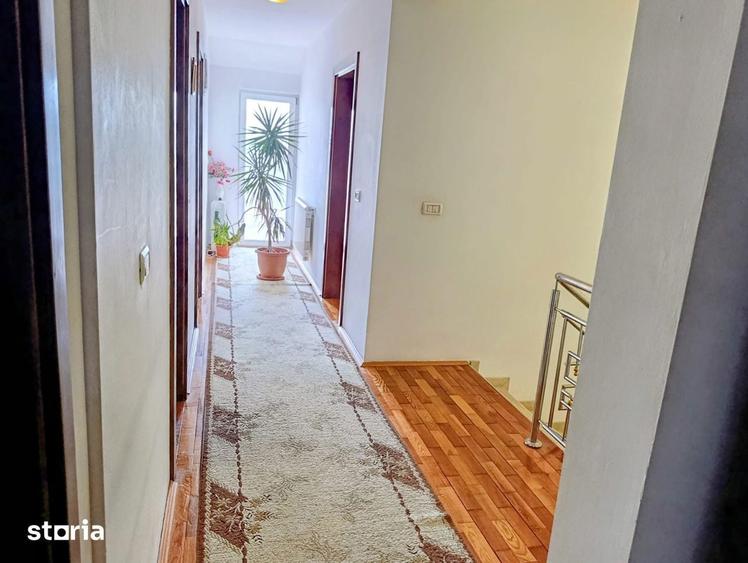 Casă cu 7 camere cu Teren 351 Mp în Șagului