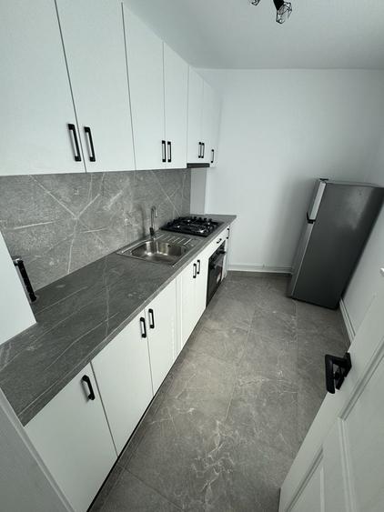Garsonieră decomandată în Căzănești (Ghioroiu)