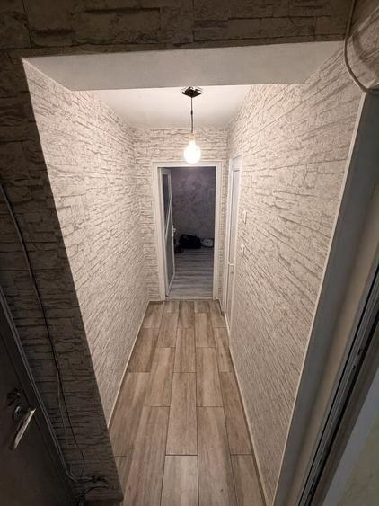 Propietar Apartament 3 Camere , Renovat , Mobilat , Etaj 2 , Ploiesti Vest - Podul Inalt - 2