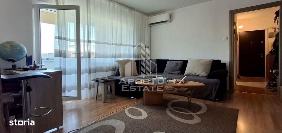 Apartament cu 2 camere semidecomandat în Micălaca