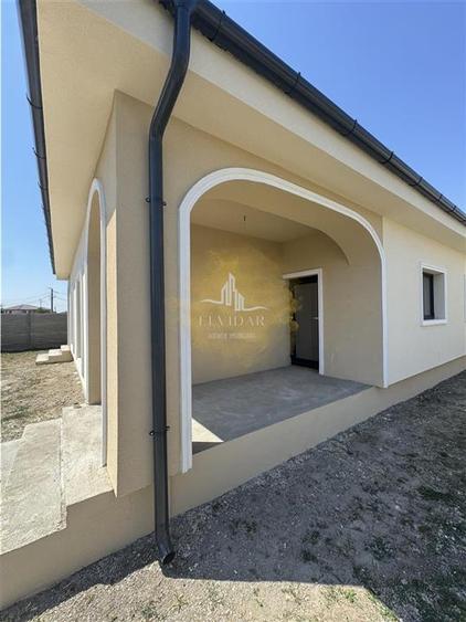 Duplex cu 3 camere cu Canalizare în Moșnița Nouă