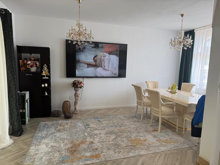 Casă cu 4 camere în Central