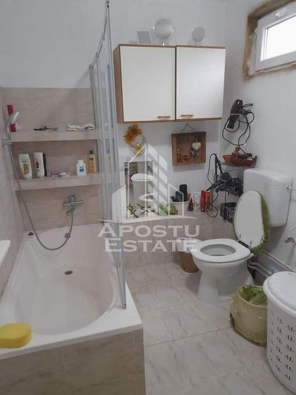 Casă cu 3 camere cu Canalizare în Central