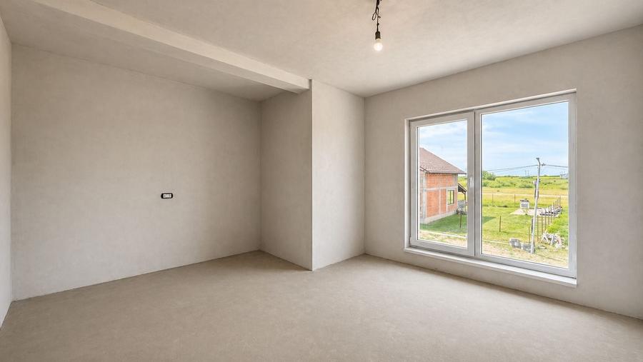 Duplex cu 4 camere cu Canalizare în Giroc