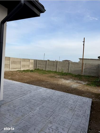 Casă cu 4 camere cu Teren 380 Mp în Sânandrei
