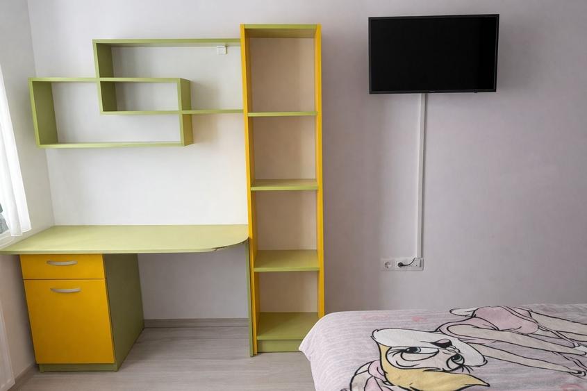 Apartament cu 3 camere decomandat în 13 Decembrie