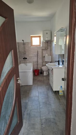 Casă individuală cu 3 camere cu Canalizare în Nădlac