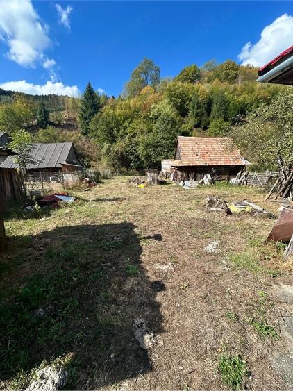 Casă cu 2 camere cu Teren 815 Mp în Mărișel