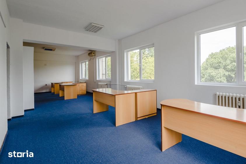 Spațiu comercial, de 33 mp, în Regie