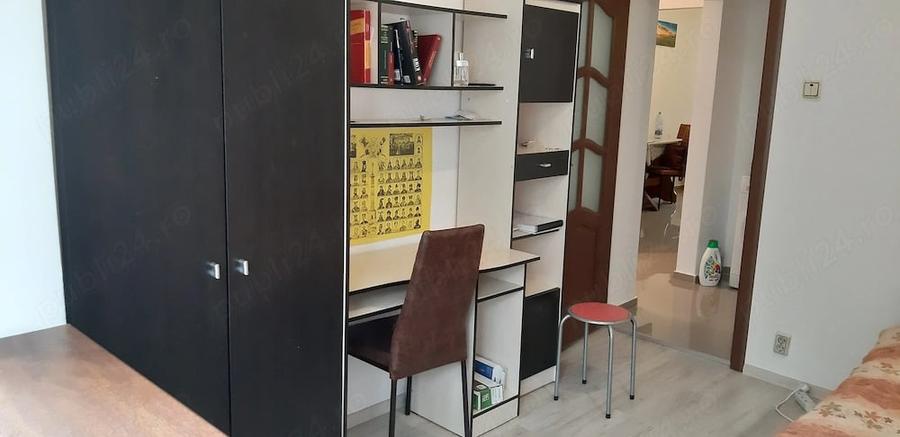 Apartament cu 4 camere decomandat în Griviței