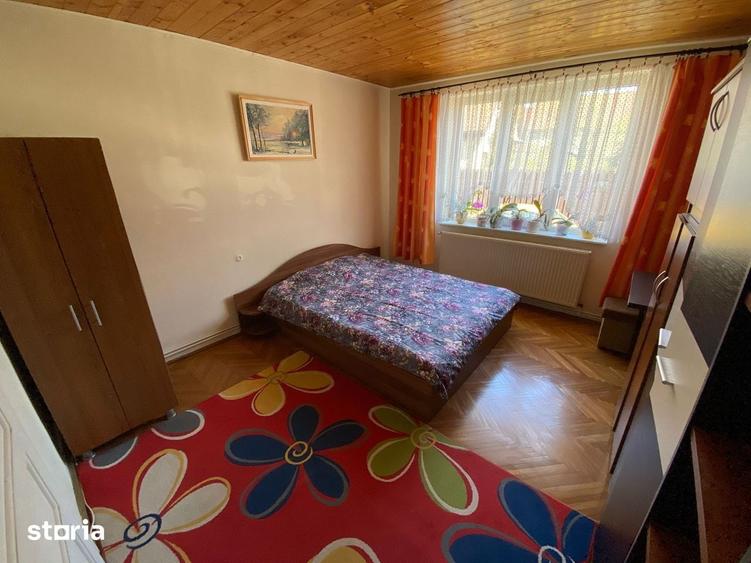 Casă cu 7 camere cu Teren 431 Mp în Reșița
