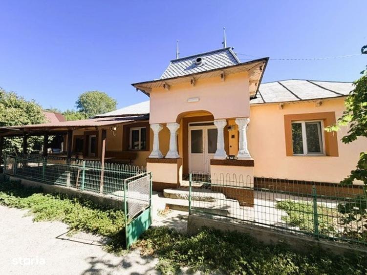 Gospodarie In Teslui | Teren 2700 mp | Casa+anexe - 8